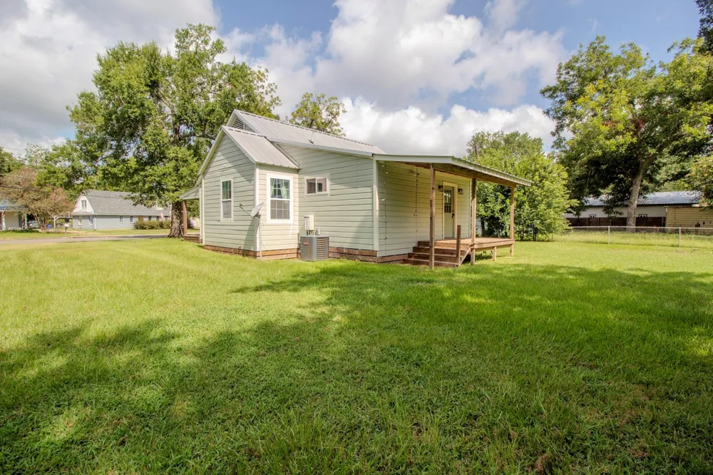 610 S 5th Street Crockett, TX 75835