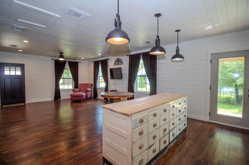610 S 5th Street Crockett, TX 75835