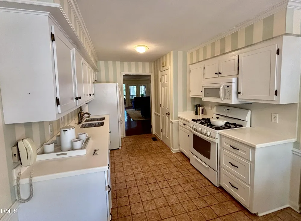 180 Montrose Drive Durham, NC 27707