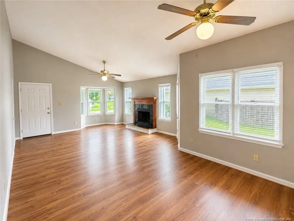 633 Winthrop Court Fayetteville, NC 28311