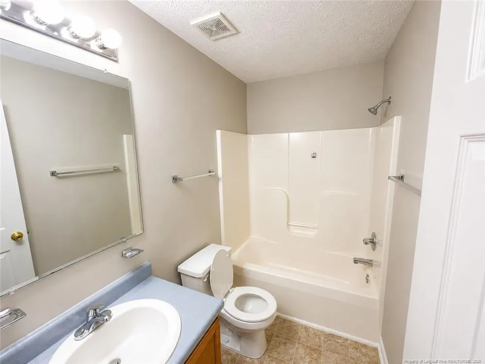 633 Winthrop Court Fayetteville, NC 28311