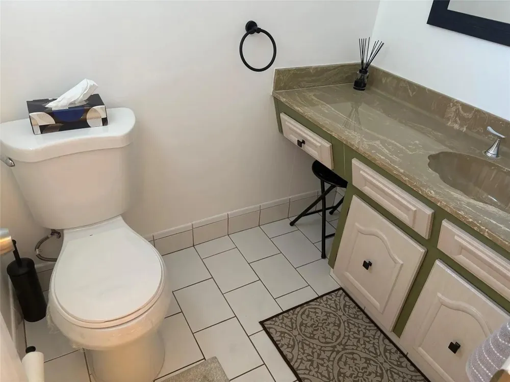 4050 NW 42ND AVENUE #415 Lauderdale Lakes, FL 33319
