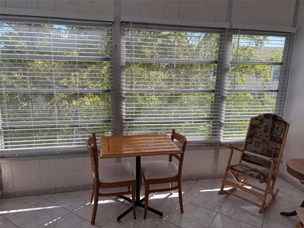 4050 NW 42ND AVENUE #415 Lauderdale Lakes, FL 33319