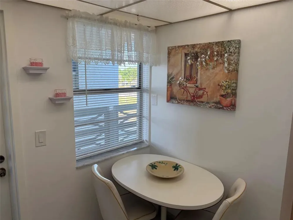 4050 NW 42ND AVENUE #415 Lauderdale Lakes, FL 33319