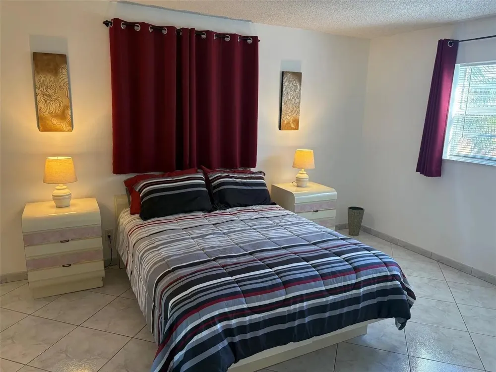 4050 NW 42ND AVENUE #415 Lauderdale Lakes, FL 33319