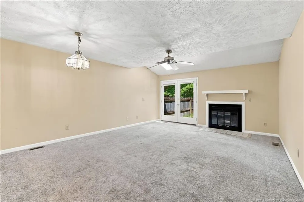 1218 Huntsman Court Fayetteville, NC 28303