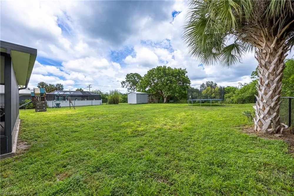 2016 Pellam Boulevard Port Charlotte, FL 33948