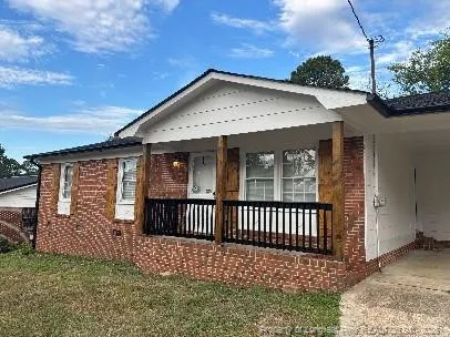 2614 Dumfries Drive Fayetteville, NC 28306