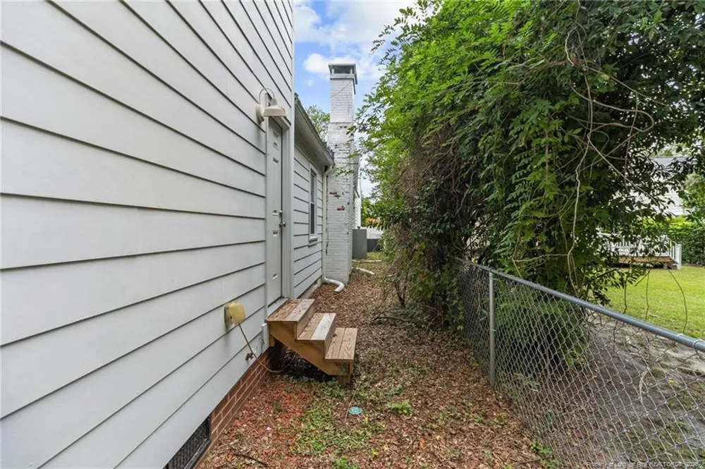 415 Cape Fear Avenue Fayetteville, NC 28303