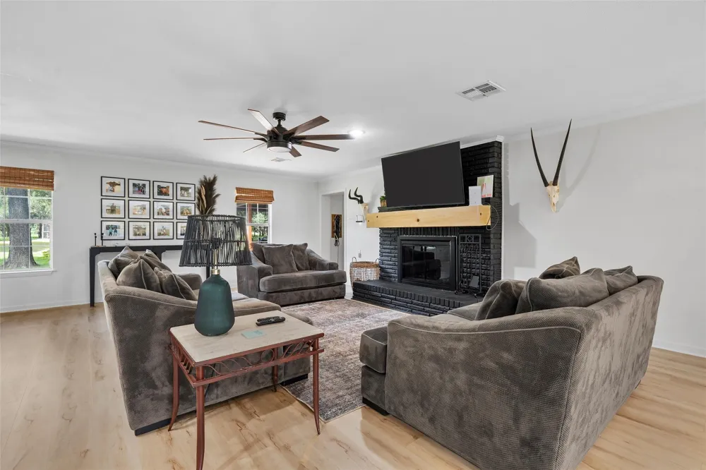 232 3666 China Spring, TX 76633