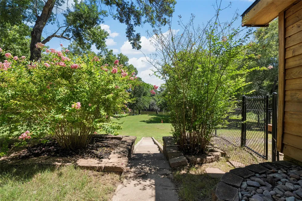 232 3666 China Spring, TX 76633