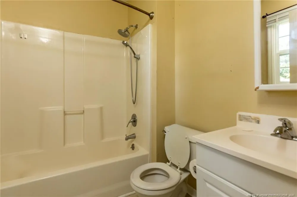 4727 Friar Avenue Fayetteville, NC 28304