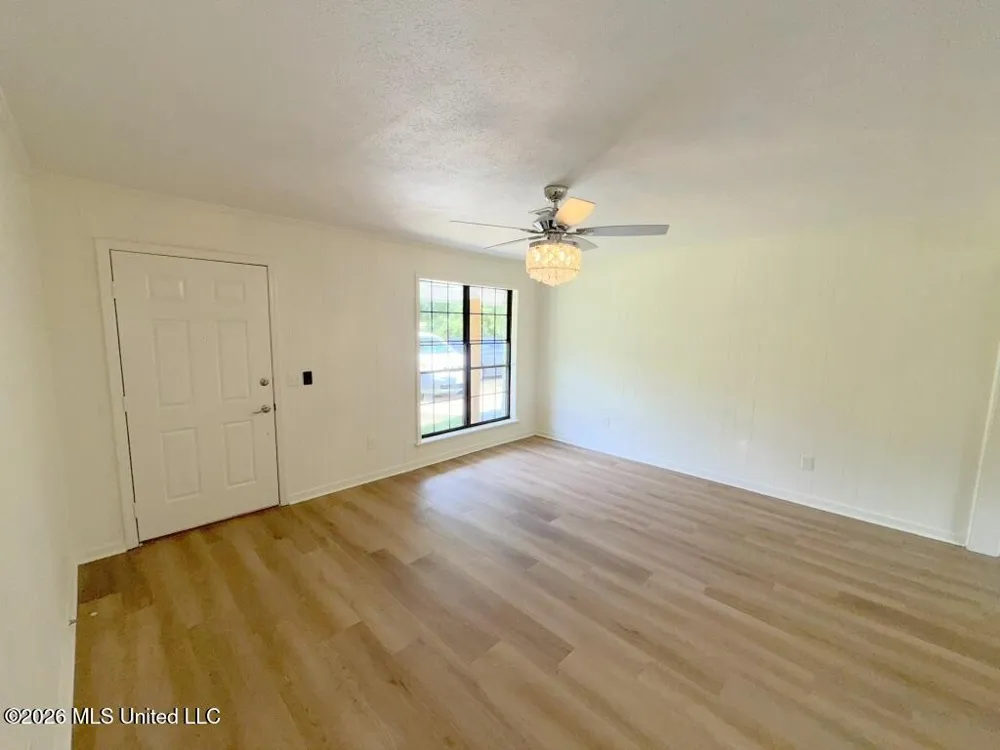 1085 Old Jackson Road Terry, MS 39170