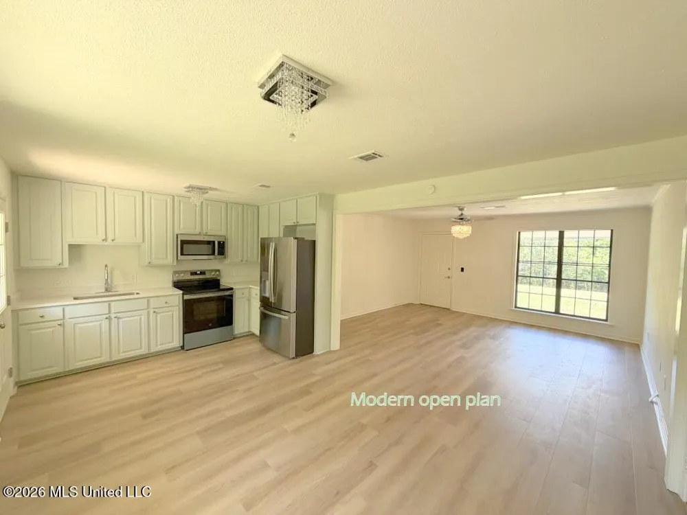 1085 Old Jackson Road Terry, MS 39170