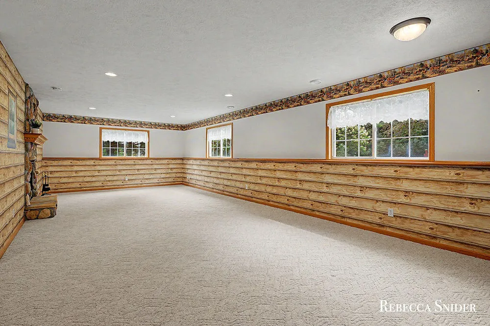4333 Quail Run Drive Dorr, MI 49323
