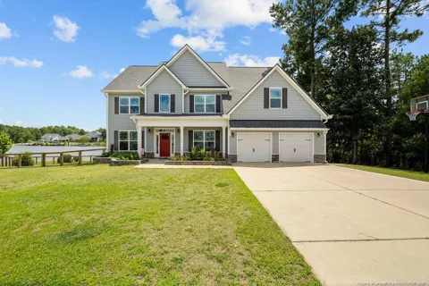 112 Pelican Court