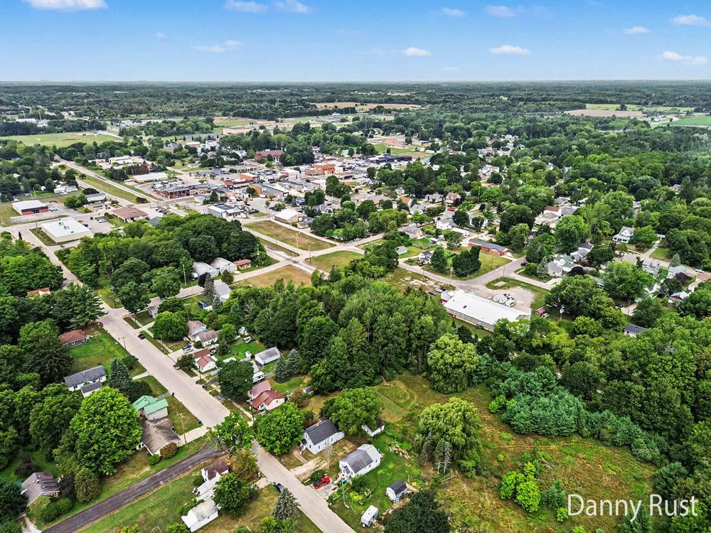 213 E 2nd Street Scottville City, MI 49454
