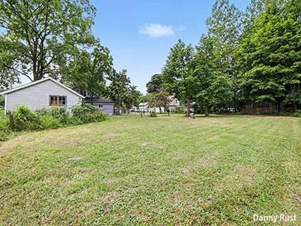213 E 2nd Street Scottville City, MI 49454