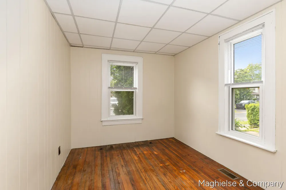 1106 Alpine Avenue NW Grand Rapids City, MI 49504