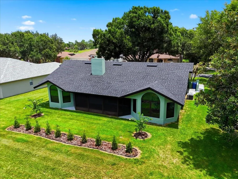 218 LAKE HARTRIDGE DRIVE NW Winter Haven, FL 33881