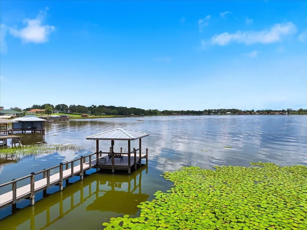 218 LAKE HARTRIDGE DRIVE NW Winter Haven, FL 33881