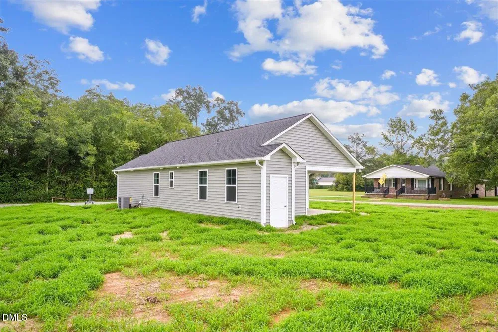104 Lee Street Roseboro, NC 28382