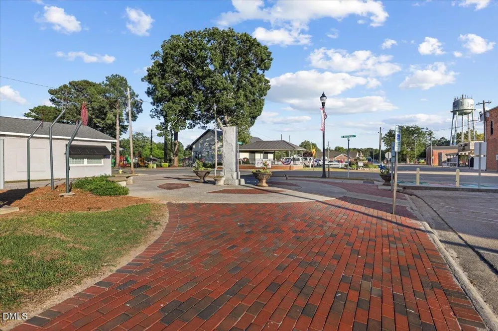 104 Lee Street Roseboro, NC 28382