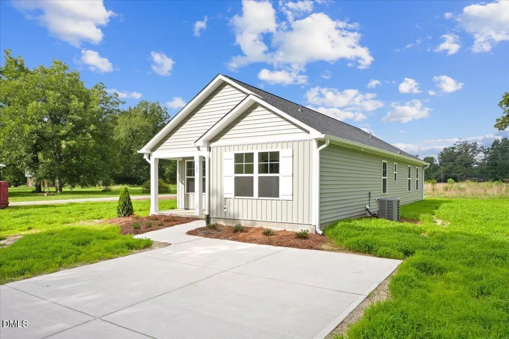 104 Lee Street Roseboro, NC 28382