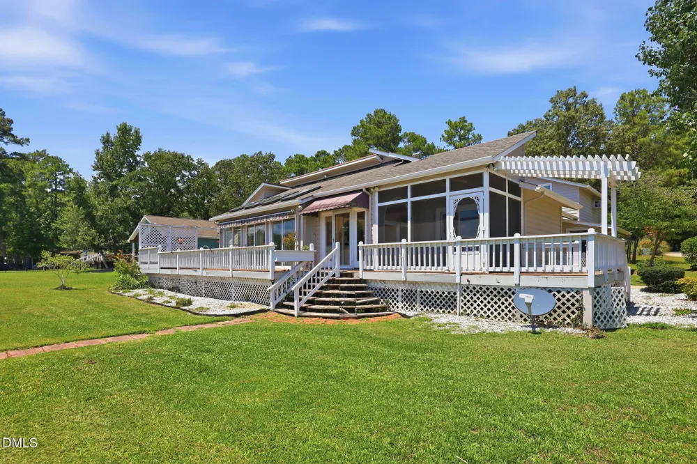 128 Crystal Point Sanford, NC 27332