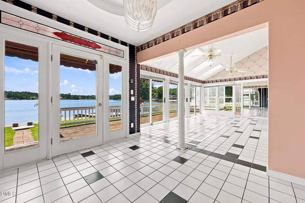128 Crystal Point Sanford, NC 27332