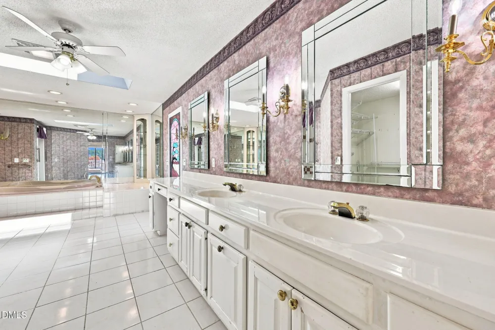 128 Crystal Point Sanford, NC 27332