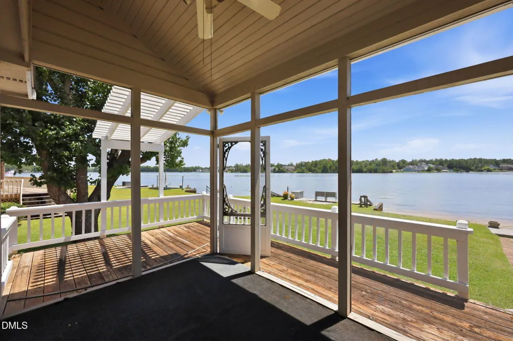 128 Crystal Point Sanford, NC 27332