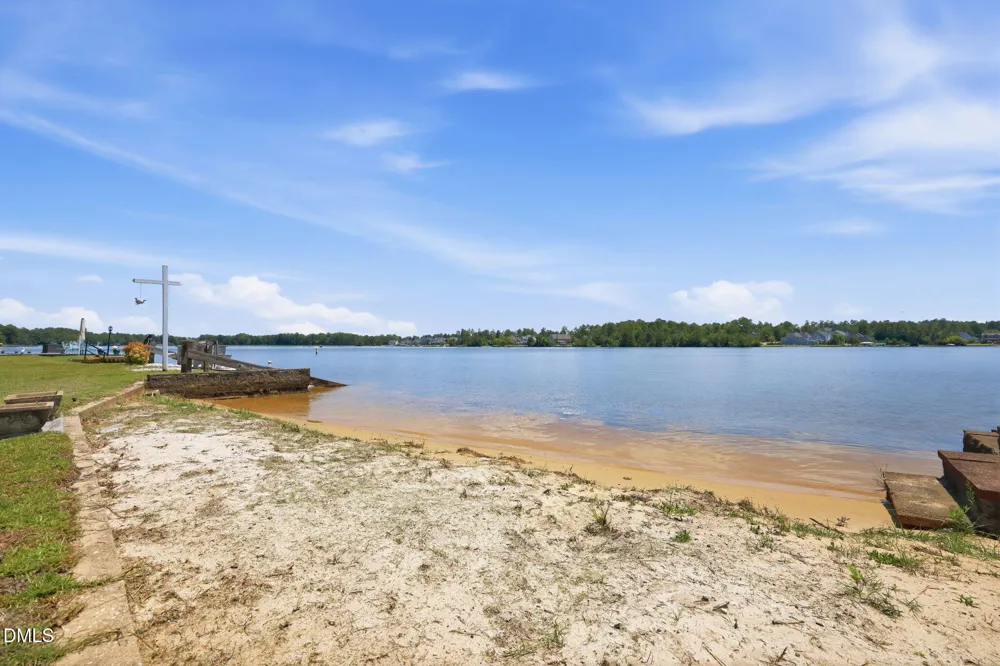 128 Crystal Point Sanford, NC 27332