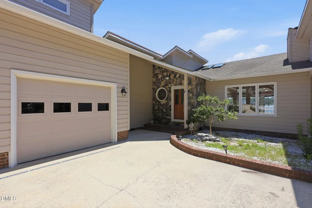128 Crystal Point Sanford, NC 27332