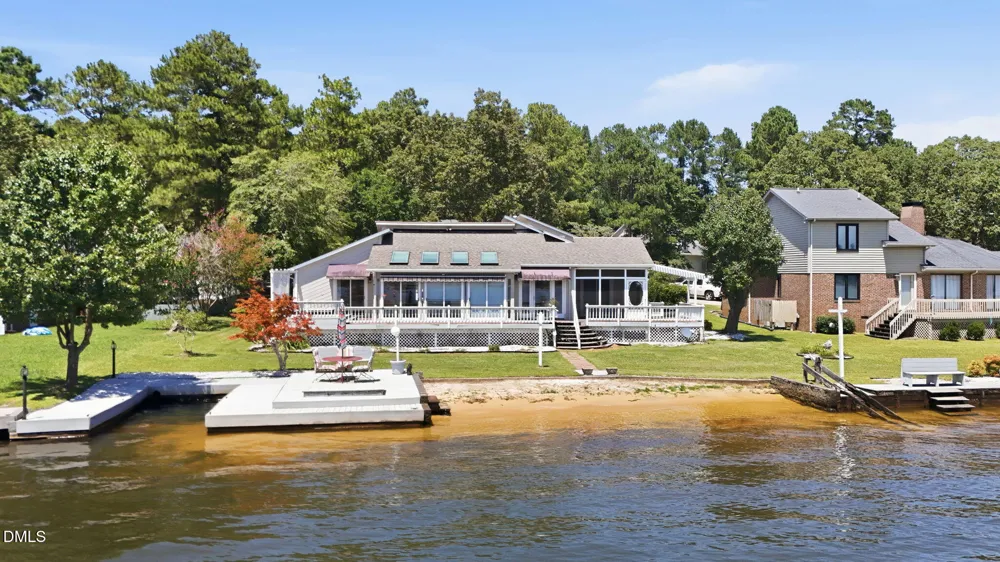 128 Crystal Point Sanford, NC 27332