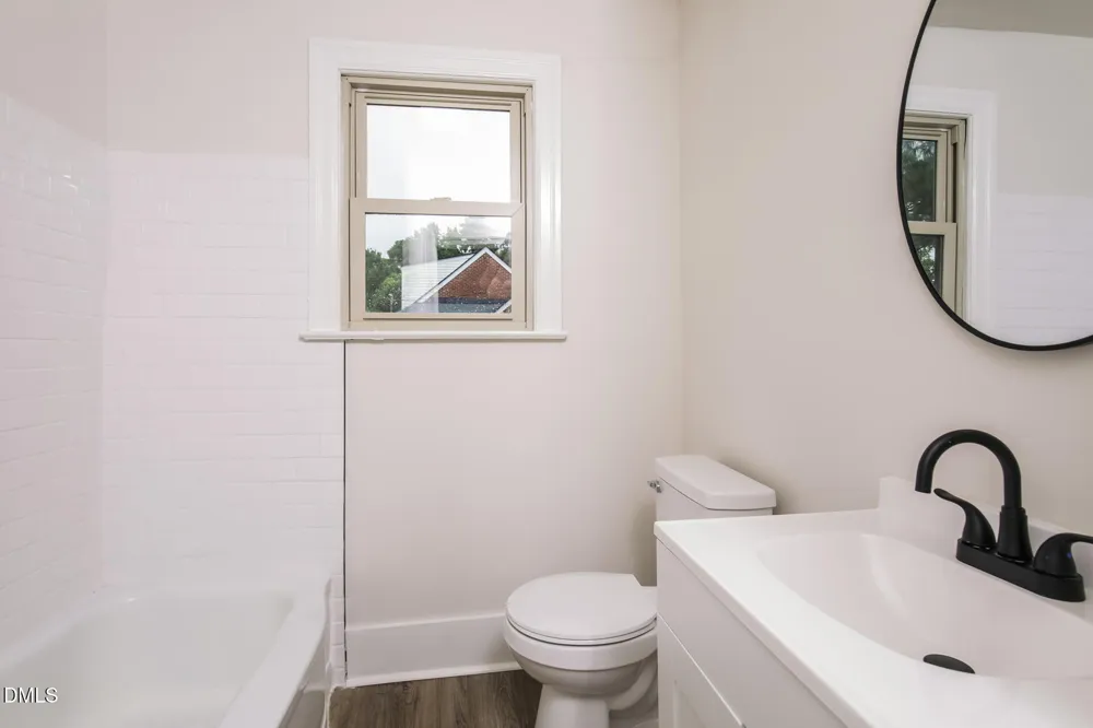 306 Fayetteville Street Newton Grove, NC 28366