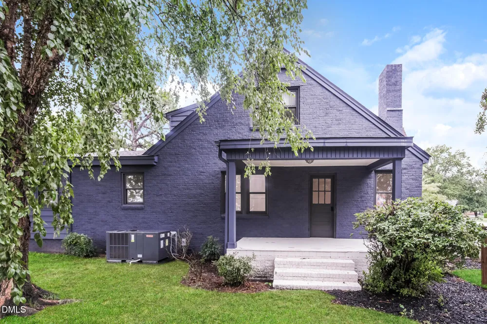 306 Fayetteville Street Newton Grove, NC 28366