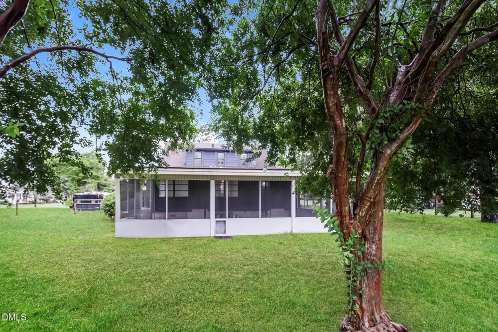 306 Fayetteville Street Newton Grove, NC 28366