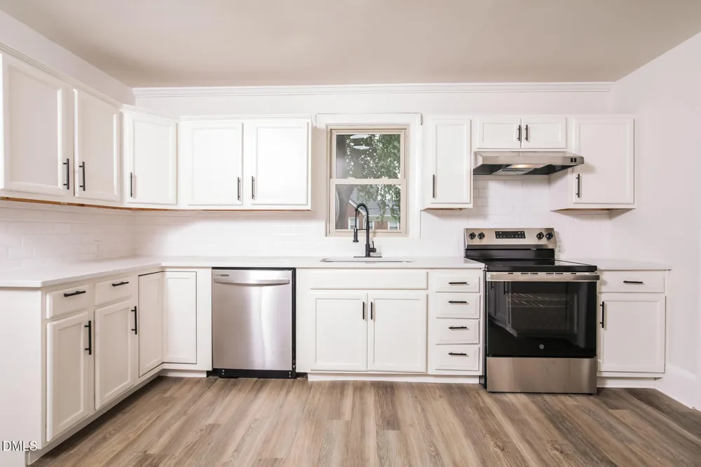 306 Fayetteville Street Newton Grove, NC 28366
