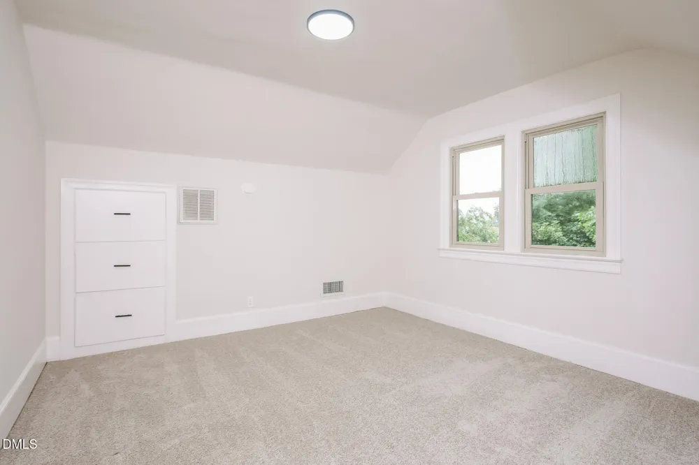 306 Fayetteville Street Newton Grove, NC 28366