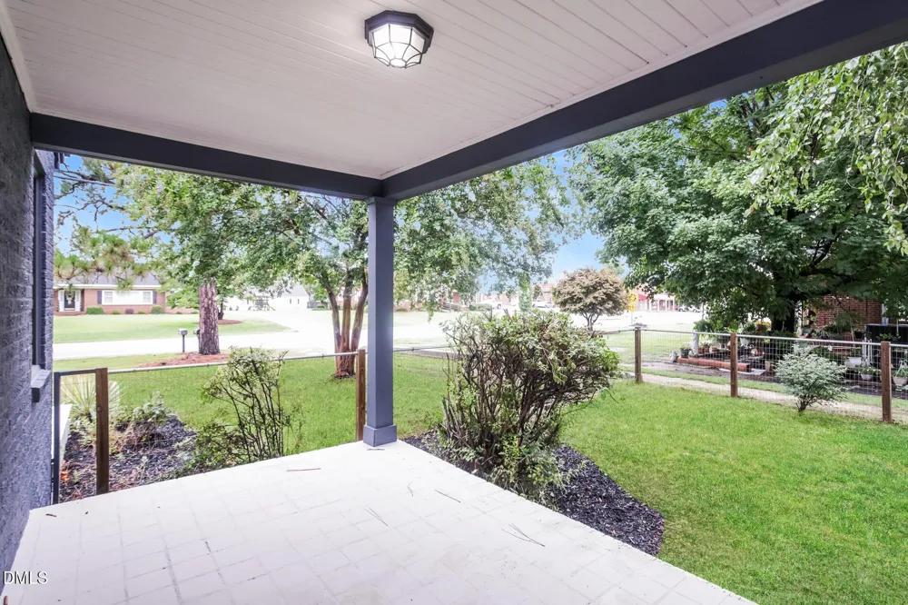 306 Fayetteville Street Newton Grove, NC 28366
