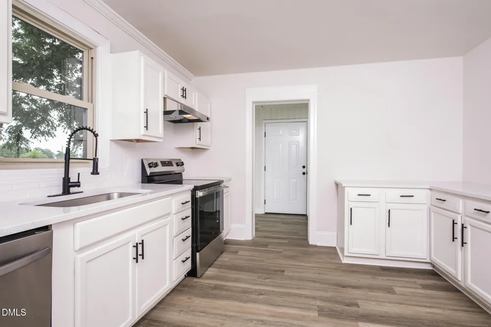 306 Fayetteville Street Newton Grove, NC 28366