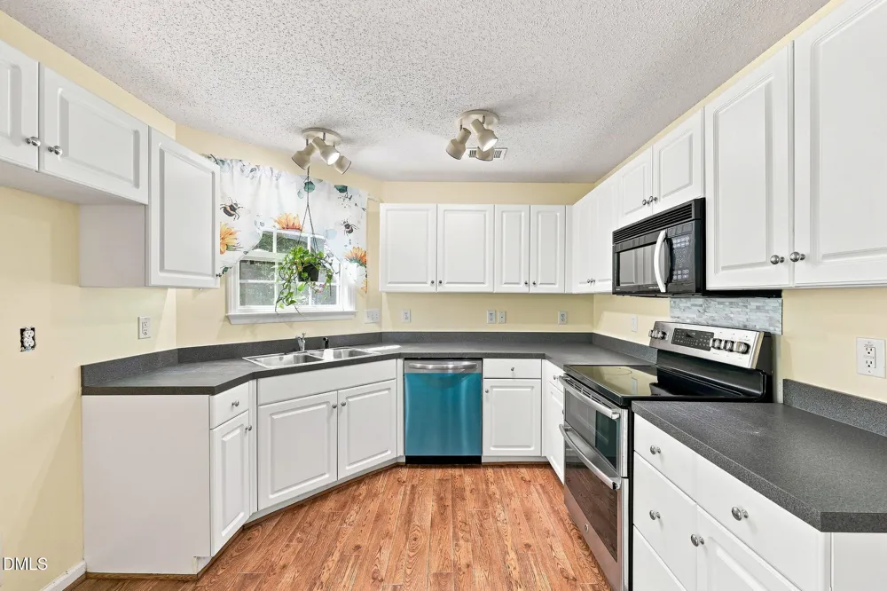 2221 Delaney Drive ## 112 Burlington, NC 27215