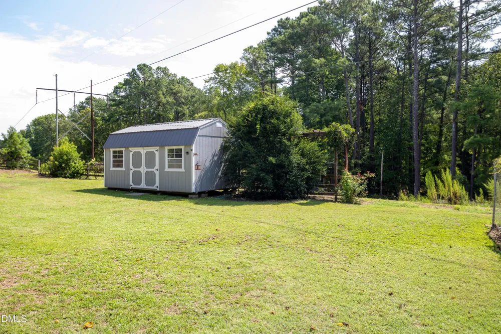 2282 Nc-55 Coats, NC 27521
