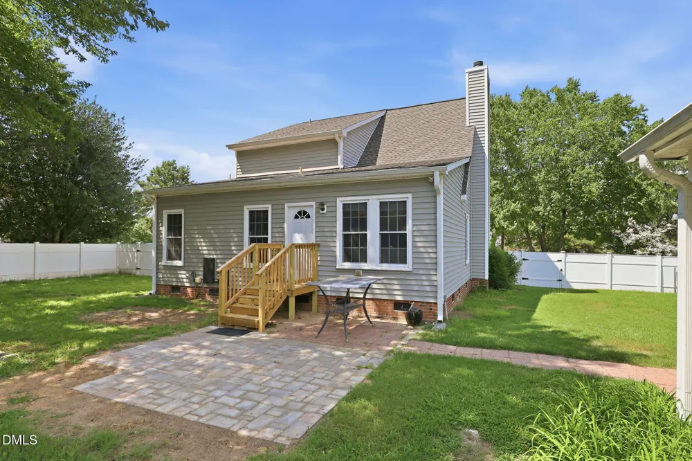 1732 Quail Grove Street Willow Springs, NC 27592