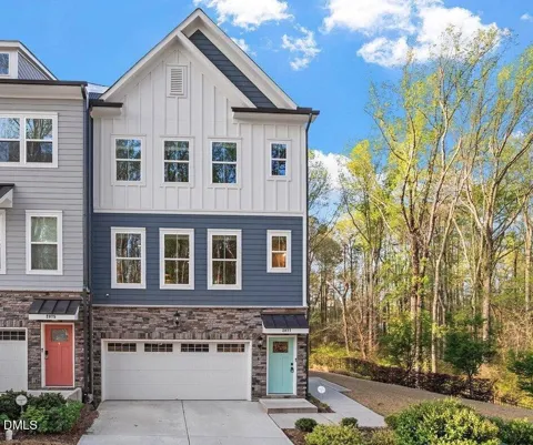 2077 Eva Pearl Drive