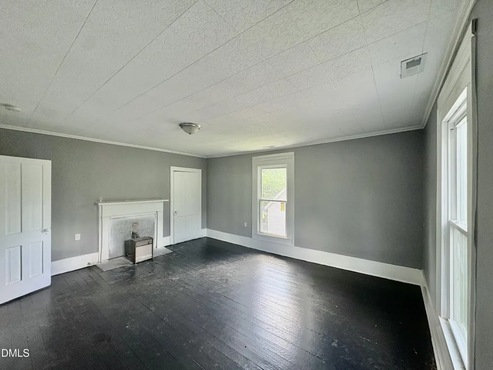 512 Raleigh Street Oxford, NC 27565