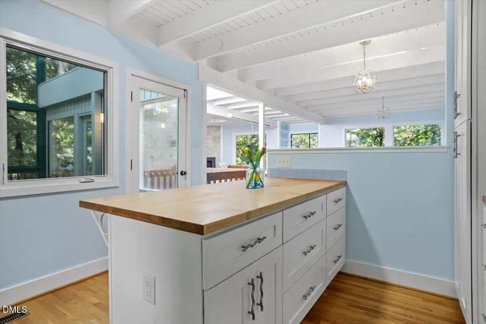 195 Marilyn Lane Chapel Hill, NC 27514
