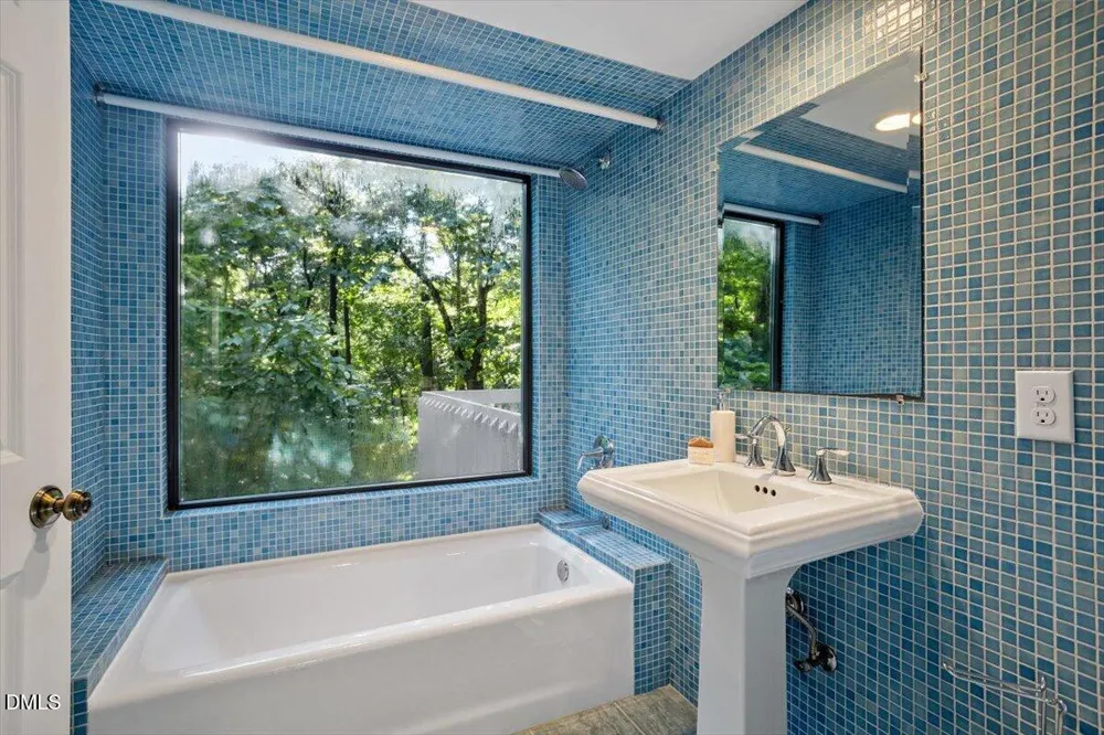 195 Marilyn Lane Chapel Hill, NC 27514