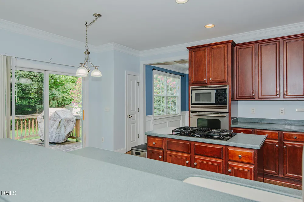 319 Large Oak Lane Mebane, NC 27302